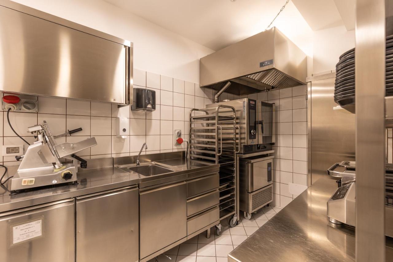 Ariston Mailand